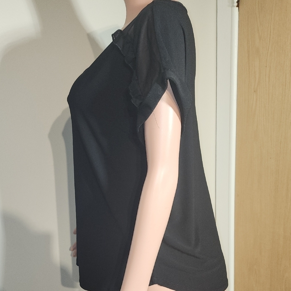 89th & Madison Black Cut Out Short Sleeve Blouse — image 7 of 8
